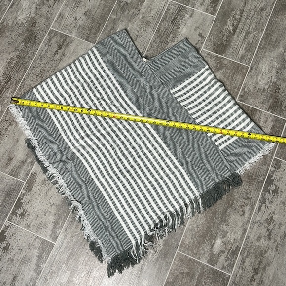 FRANCESCAS Fringe Gray & White Striped Poncho - Picture 7 of 7